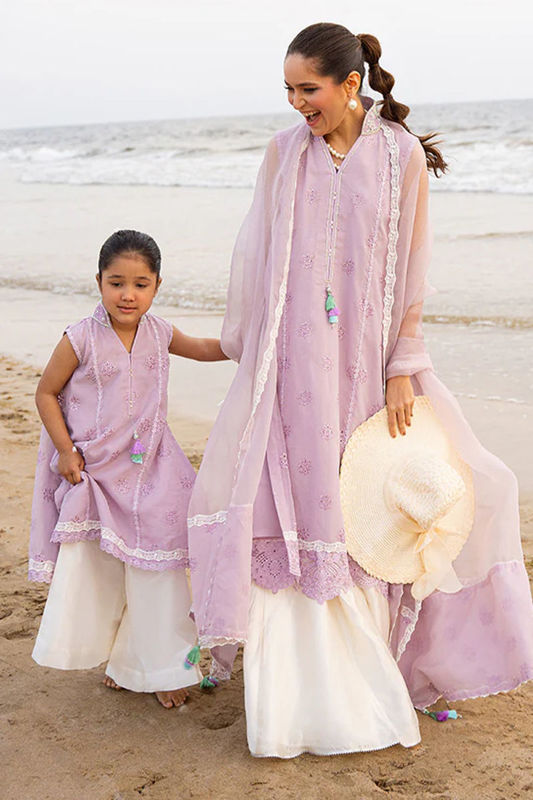 Picture of Elif Mini