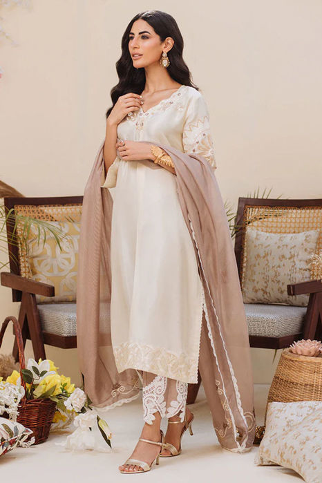 Picture of White Barn